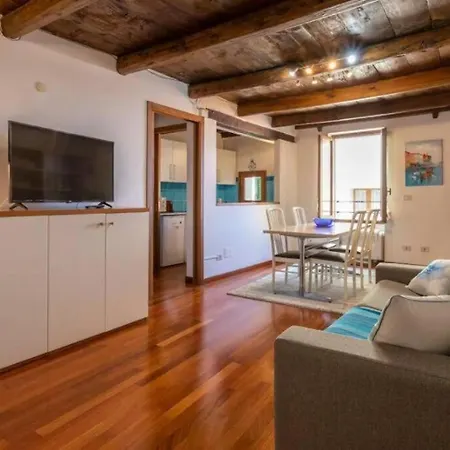Apartman Cavour 50 *